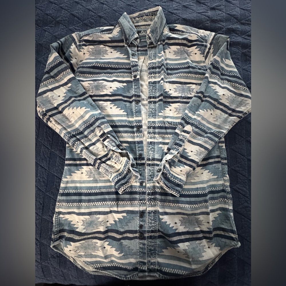 Cozy Woolrich Cotton Tribal Print Button-Up